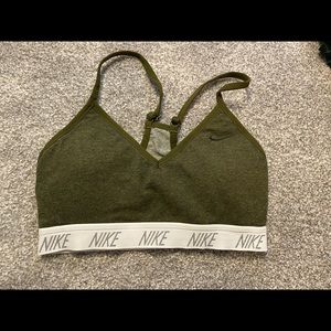 LIKE NEW // Nike Sports Bra